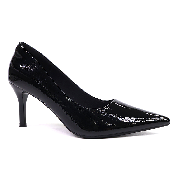 BLACK PATENT LEATHER HIGH HEELS